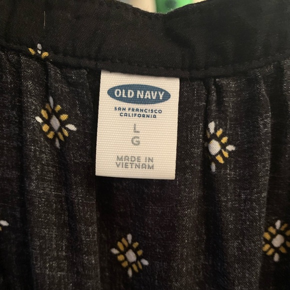 Old Navy blouse - Picture 3 of 12